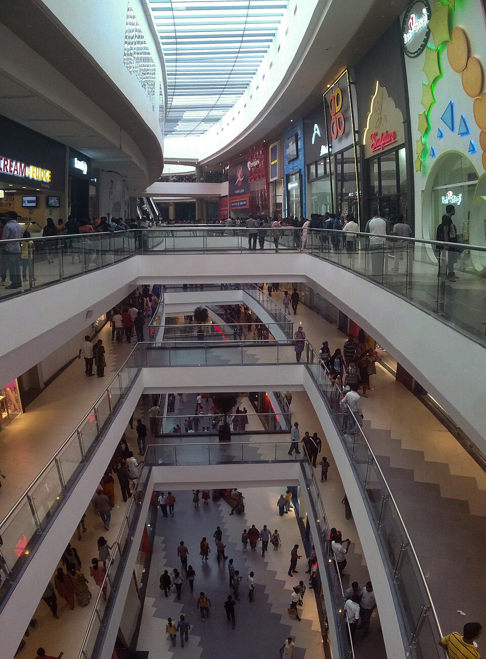 Grand Square Mall (Photo: Ashwin Kumar, CC BY-SA 2.0)